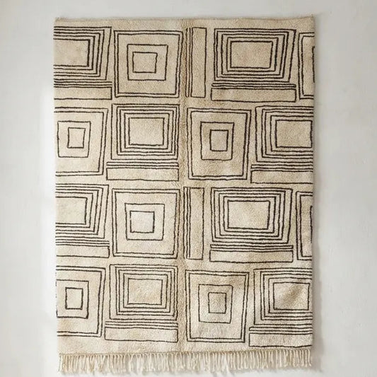 Beni Ourain Berber-Teppich in Weiss  aus echter Schafwolle.