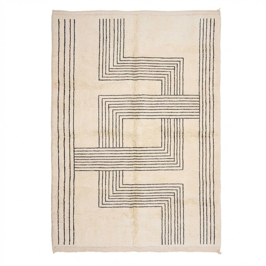 Beni Ourain wool rug, cream wool ground with irregular labyrinth lines