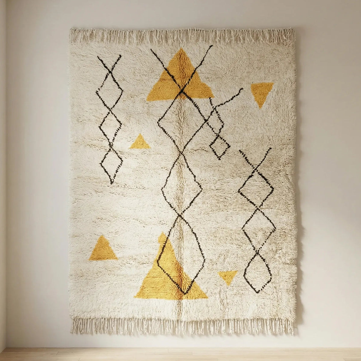 Berber Teppich 300x400 in reiner Schafwolle in modernem Design, in Weiss und Safrangelb 