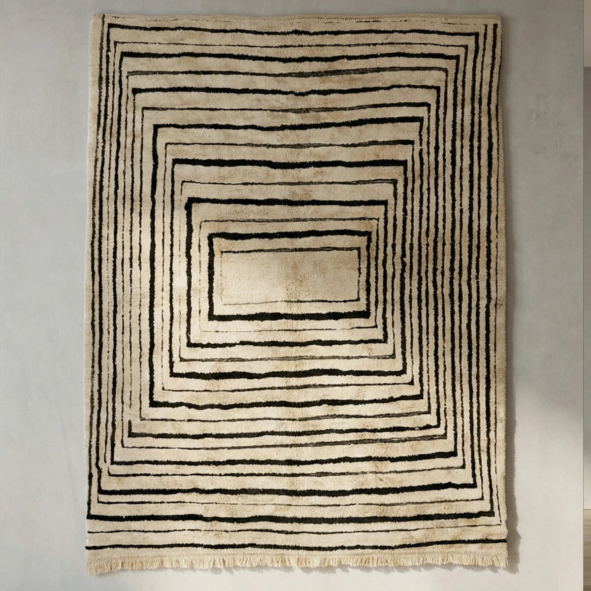 Flauschiger moderner Berber-Teppich in Beige, Schwarz Naturfarben aus Wolle