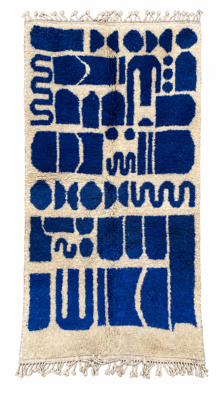 Berberteppich Blau Creme mit abstraktem Muster, 240 × 135 cm – anhand des Originalfotos freigestellte Gesamtansicht.