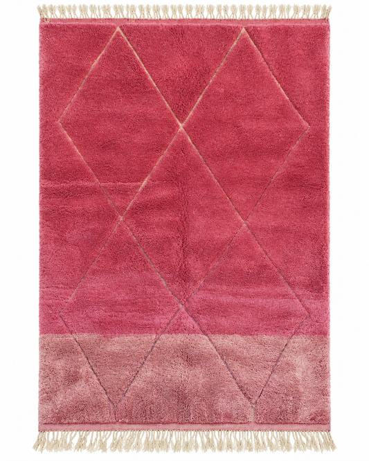 Berberteppich Rosa mit großen Rauten – 303 × 206 cm – gerade freigestellte Gesamtansicht