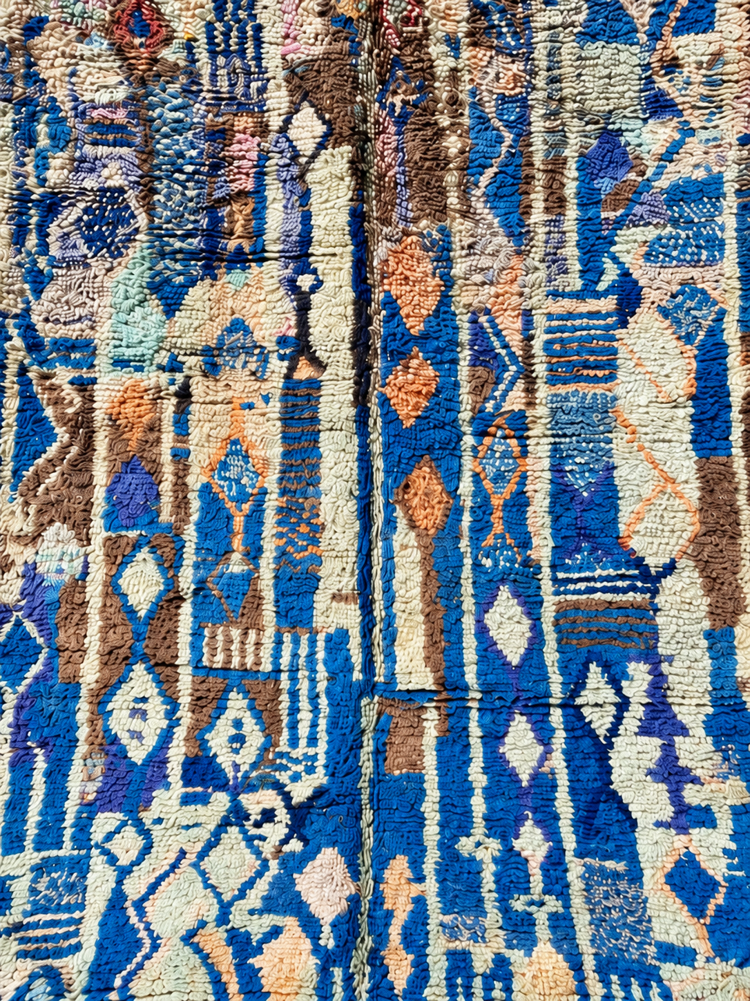 Detail of Blue Vintage Moroccan Rug with Elongated Motifs, 260 × 157 cm.