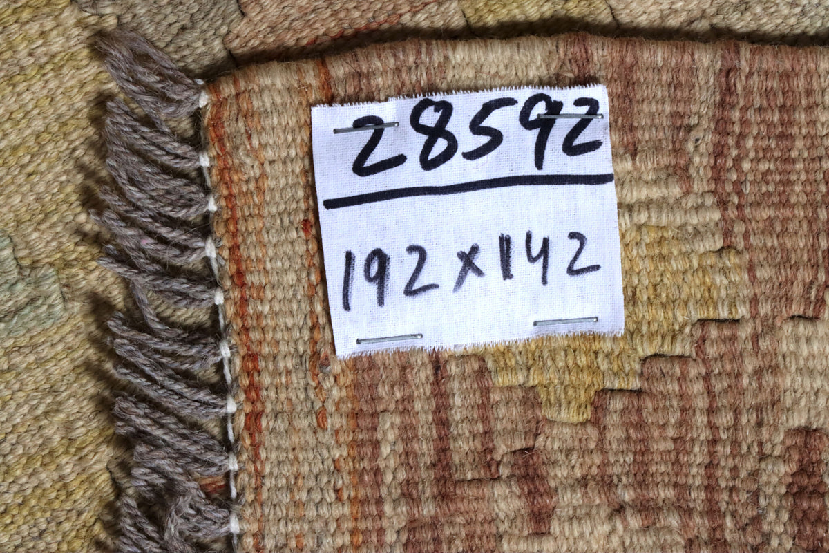 Kelim Teppich in gedeckten Naturtönen mit feinen Rauten, 192 × 142 cm, KT-28596 – Ansicht 7