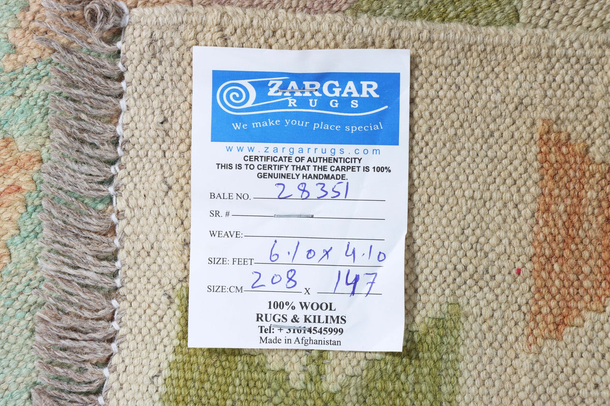 Light Large Pastel Diamond Kilim Rug, 208 × 147 cm — view 7