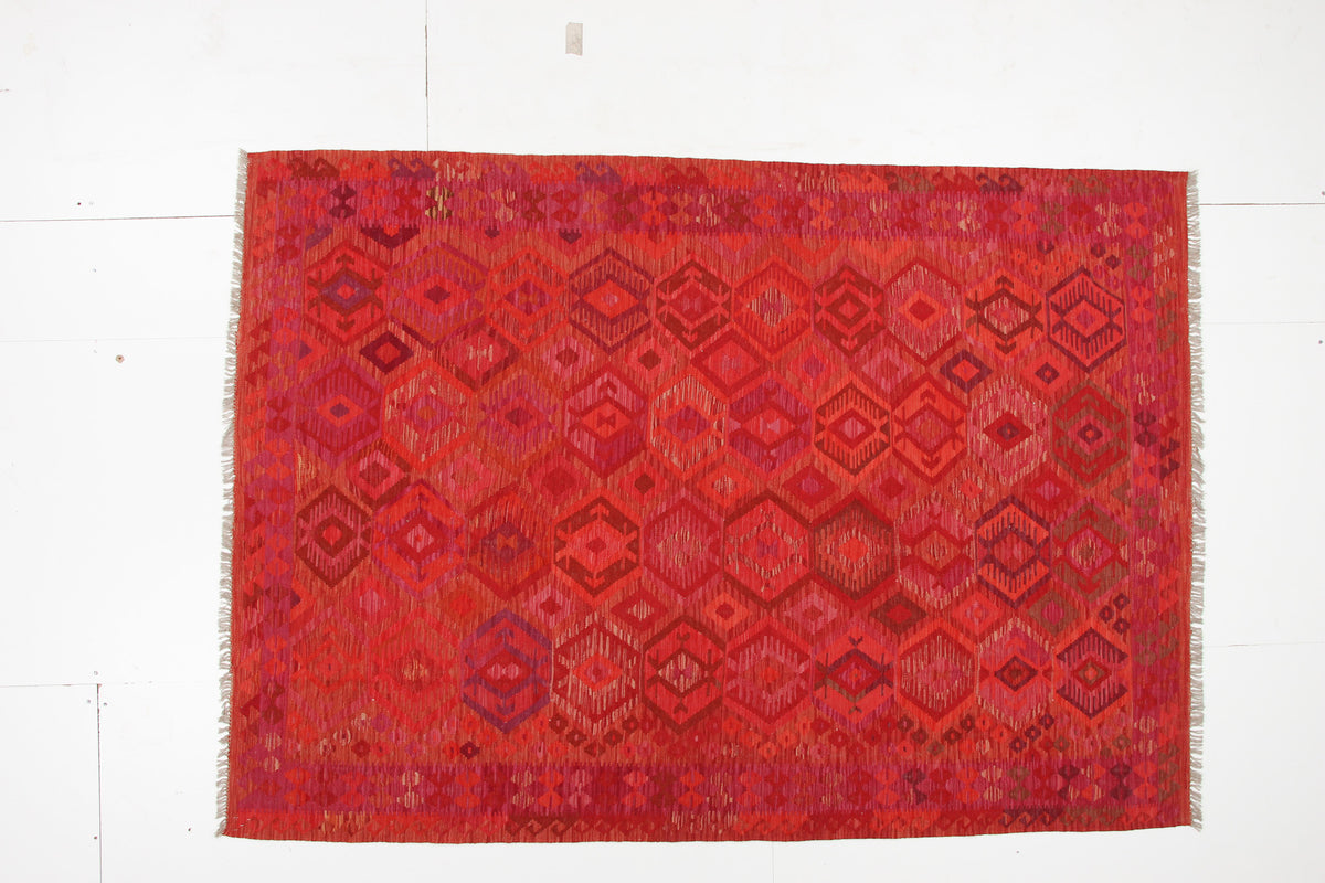 Red Subtle Diamond Kilim Rug, 295 × 205 cm — view 4
