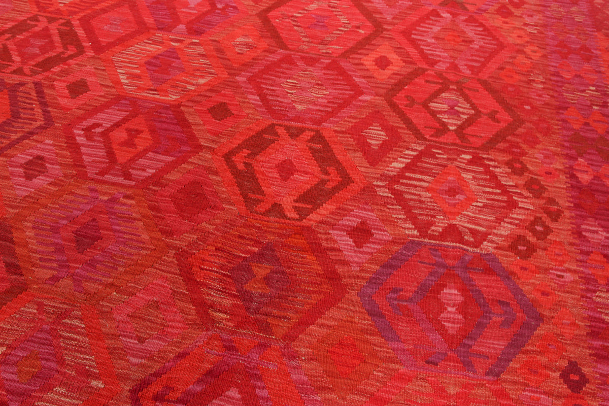 Red Subtle Diamond Kilim Rug, 295 × 205 cm — view 5