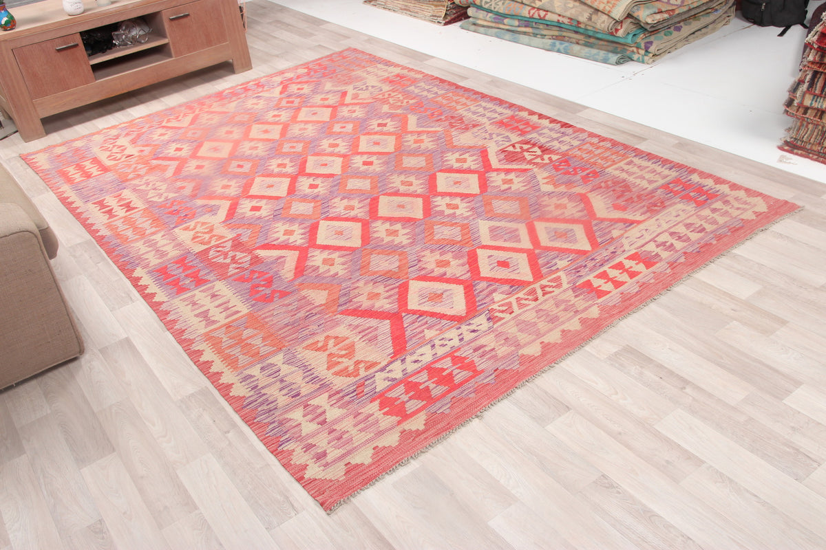 Pink and Red Kilim Rug with Light Border, 297 × 199 cm — view 2