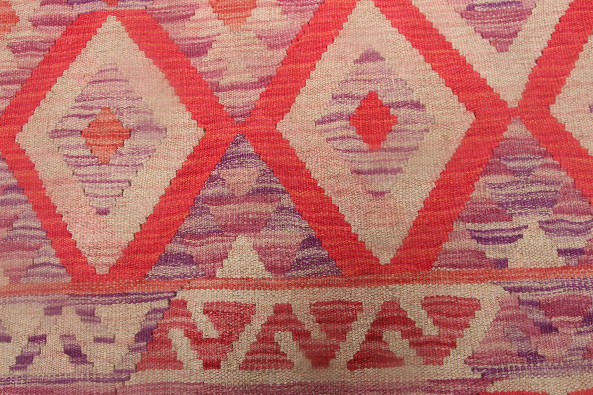 Pink and Red Kilim Rug with Light Border, 297 × 199 cm — view 9