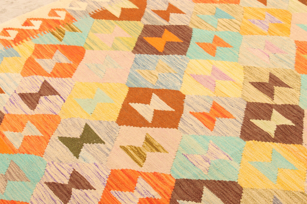Light Multicolor Motif Kilim Rug, 300 × 196 cm — view 8
