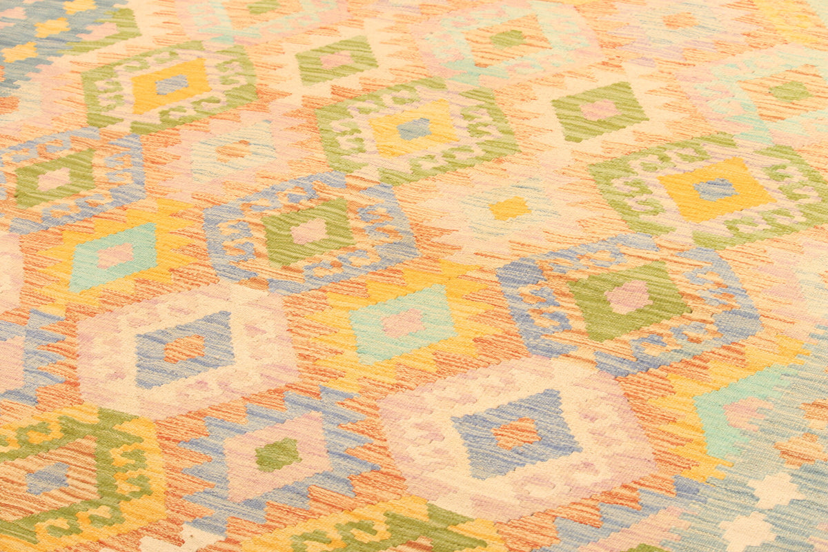 Yellow Kilim Rug with Green Border, 305 × 197 cm — view 5