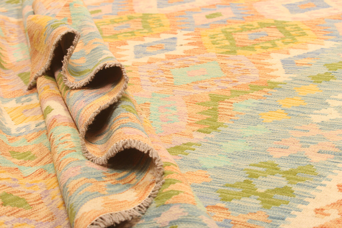 Yellow Kilim Rug with Green Border, 305 × 197 cm — view 7