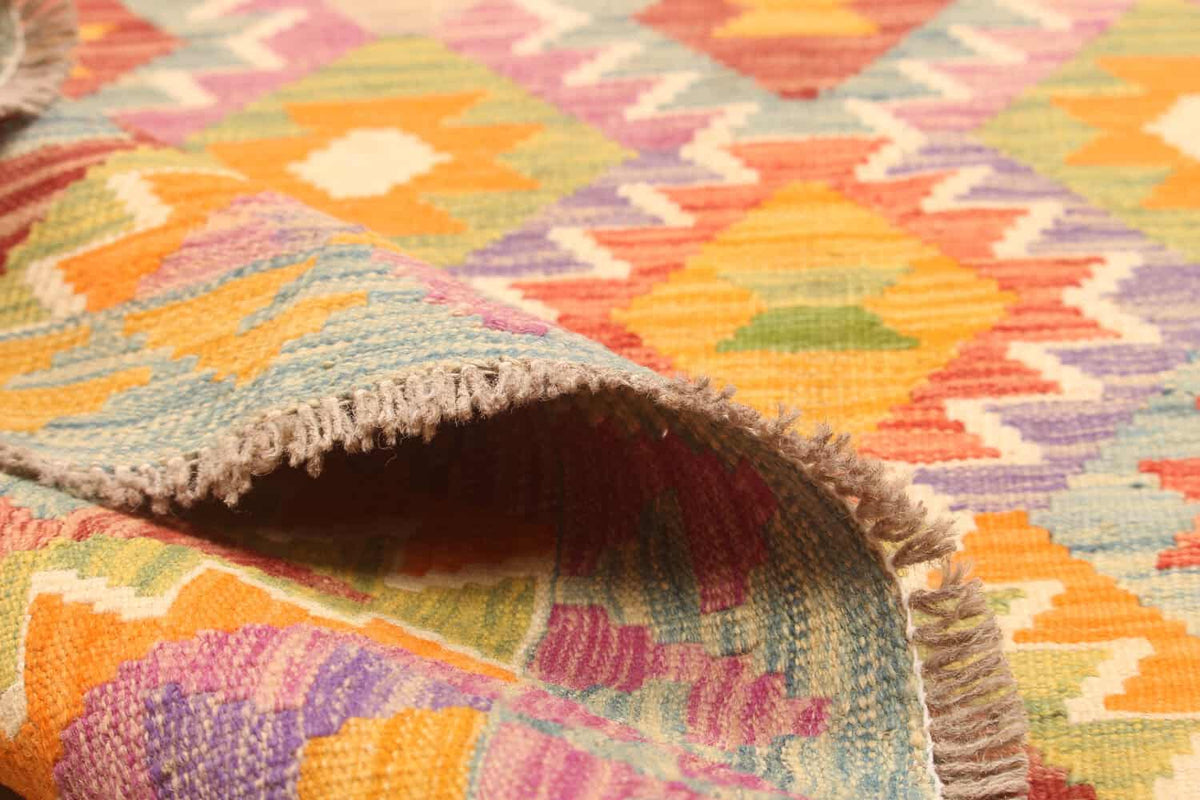 Colorful Small Diamond Kilim Rug, 292 × 203 cm — view 9