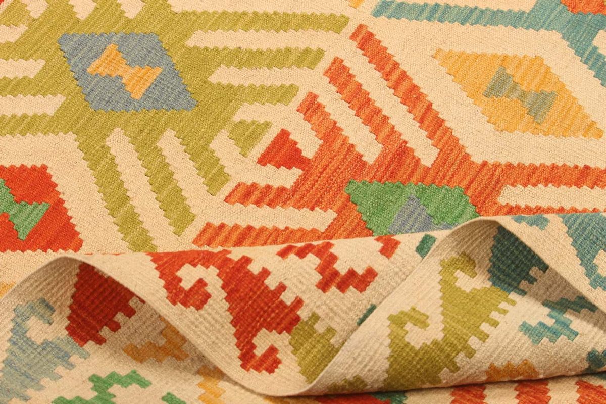 Cream and Green Diamond Kilim Rug, 294 × 206 cm — view 6