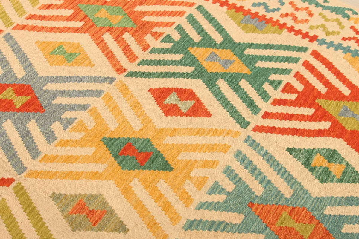 Cream and Green Diamond Kilim Rug, 294 × 206 cm — view 8