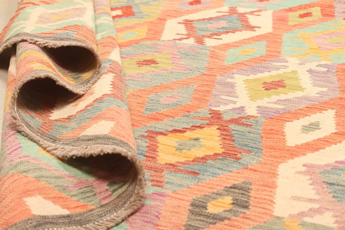 Pink Narrow Diamond Kilim Rug, 295 × 200 cm — view 4