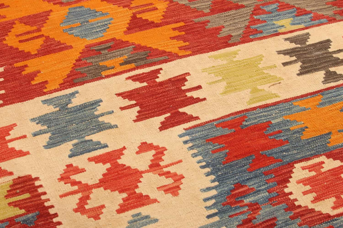Red and Cream Medallion Kilim Rug, 295 × 204 cm — view 9