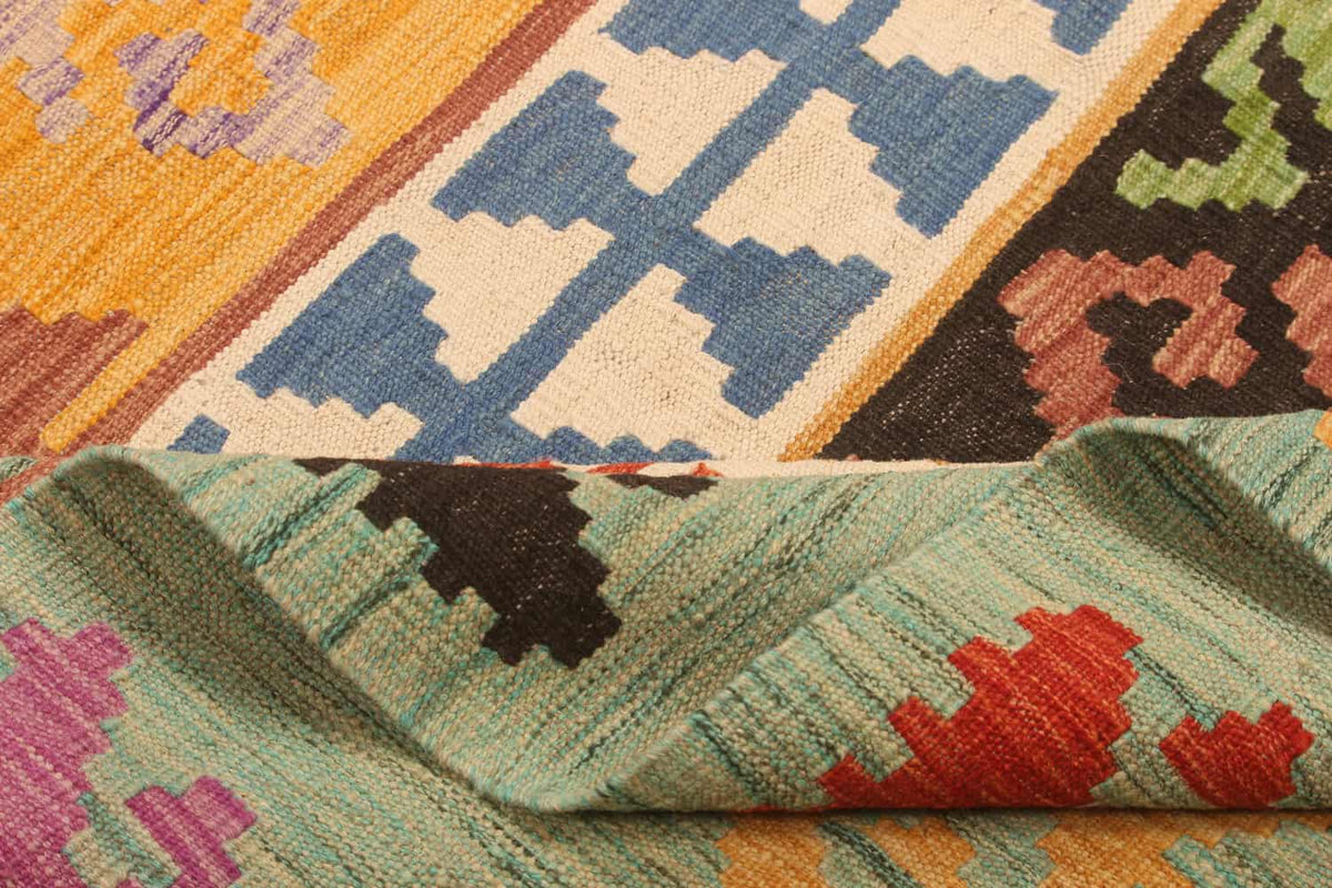 Turquoise Medallion Kilim Rug, 300 × 198 cm — view 4