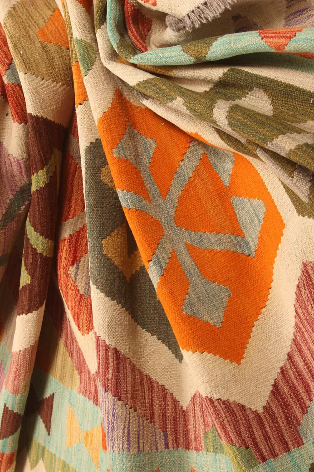 Hexagonal Medallion Kilim Rug, 302 × 192 cm — view 9