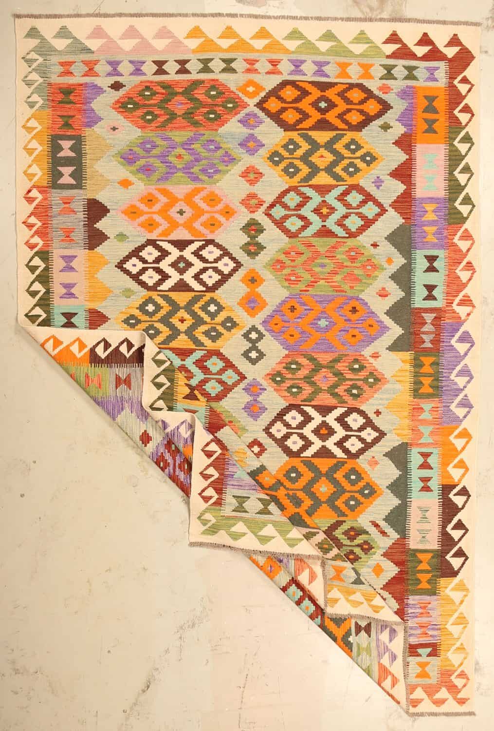 Colorful Geometric Medallion Kilim Rug, 305 × 198 cm — view 2
