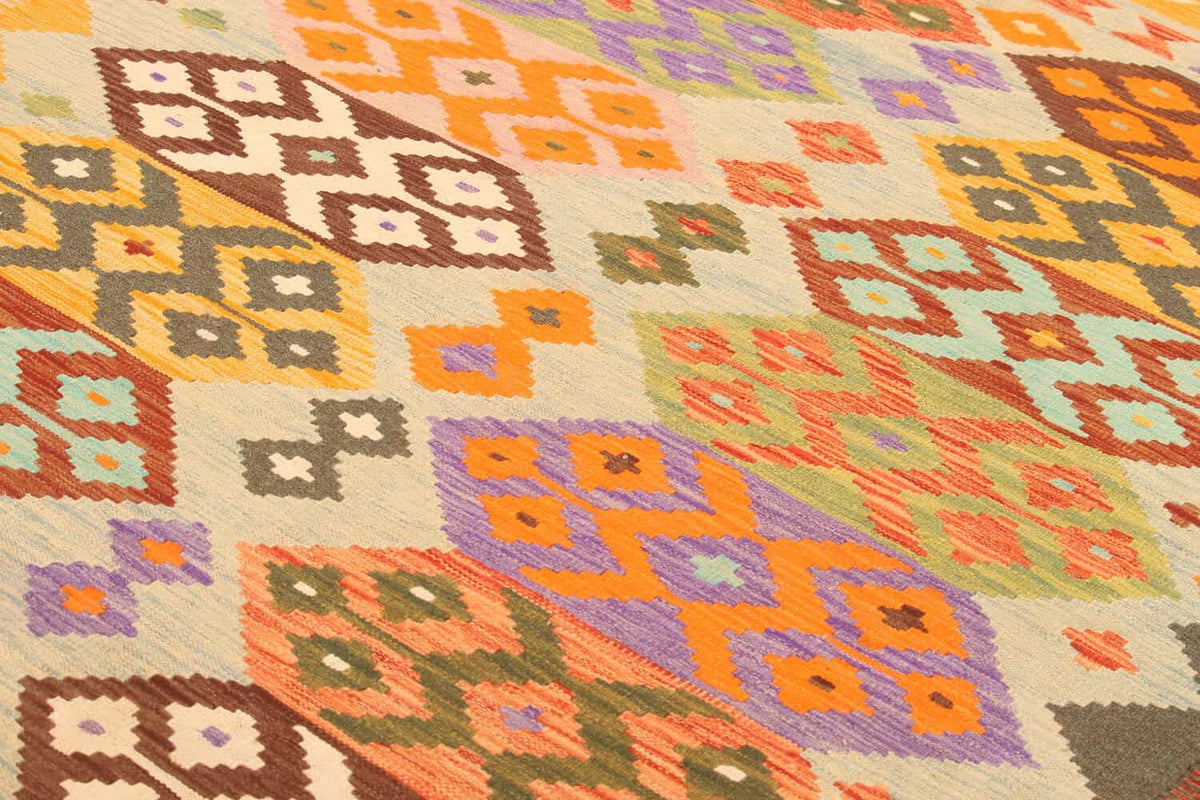 Colorful Geometric Medallion Kilim Rug, 305 × 198 cm — view 3