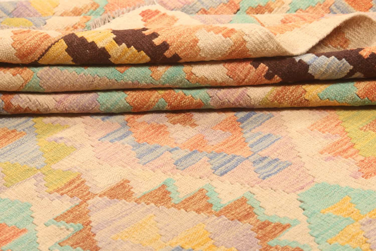 Pastel Kilim Rug with Dark Side Borders, 305 × 207 cm — view 6