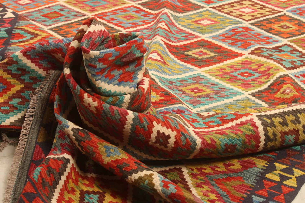 Colorful Diamond Grid Kilim Rug, 310 × 200 cm — view 6