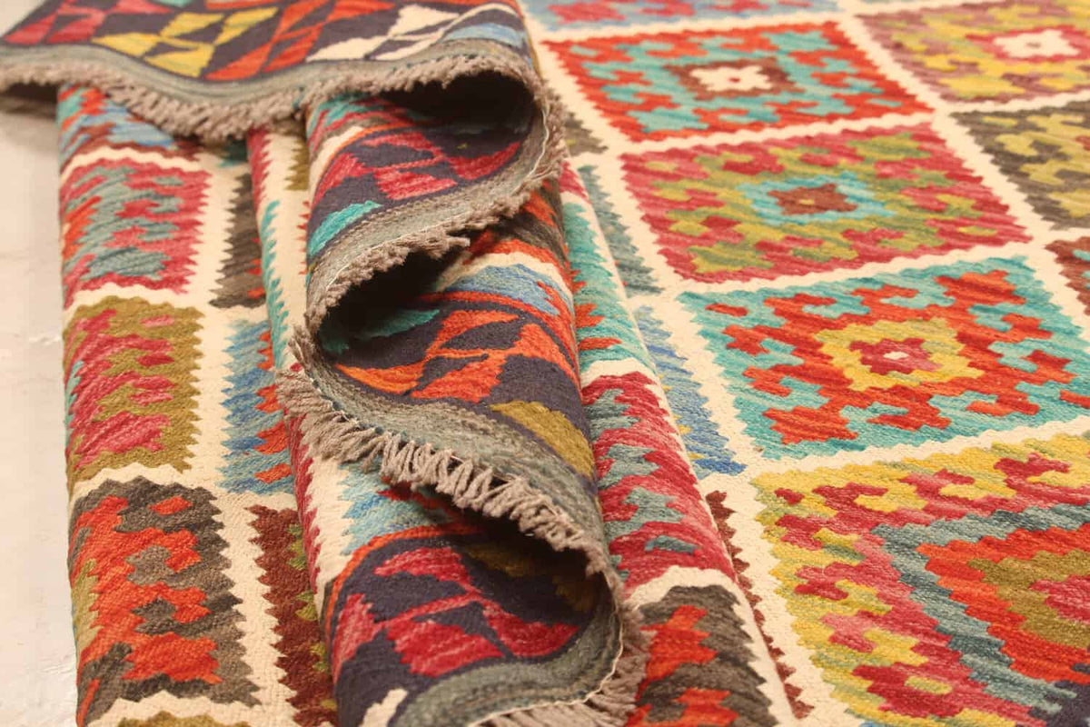 Colorful Diamond Grid Kilim Rug, 310 × 200 cm — view 10