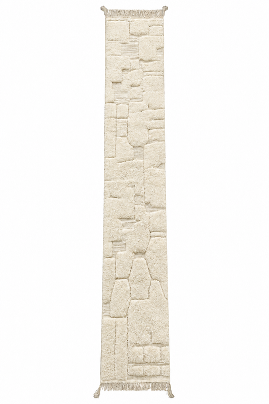 Berber Läufer Naturweiß mit Reliefmuster, 445 × 78 cm – vollständige Gesamtansicht auf weißem Hintergrund