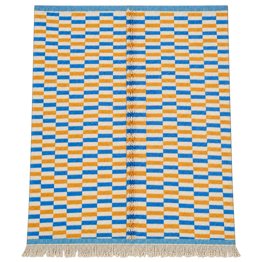 Berberteppich Weiß-Senfgelb-Blau mit Karomuster – 305 × 235 cm, freigestellte Gesamtansicht