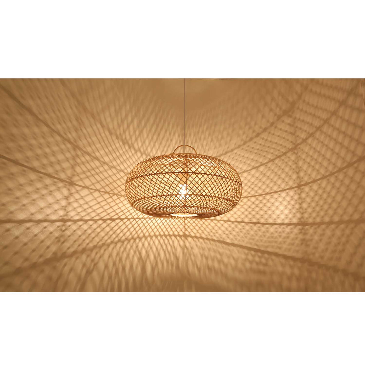 Alva Rattan-Pendelleuchte – Produktansicht 2