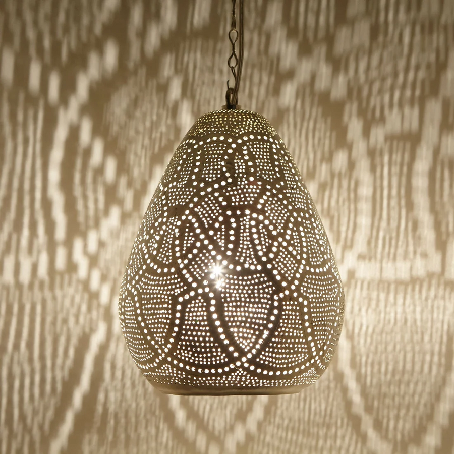 Kleine Hängelampe Amaya Petite in Silber mit Blattmuster, Ø 18 cm
