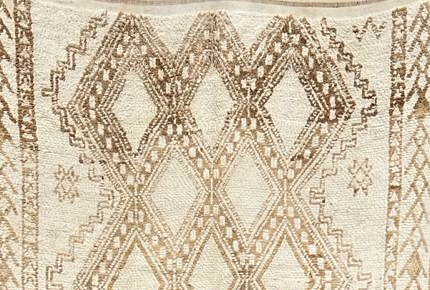 Berberteppich Creme mit taupefarbenen Rauten – 254 × 170 cm – Detailausschnitt aus dem Originalfoto