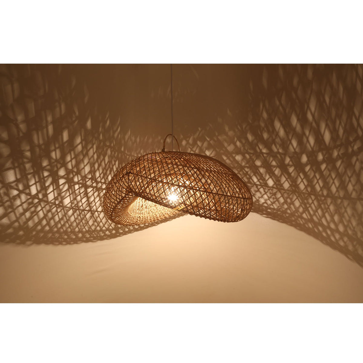 Elin Rattan-Pendelleuchte – Modellansicht 3