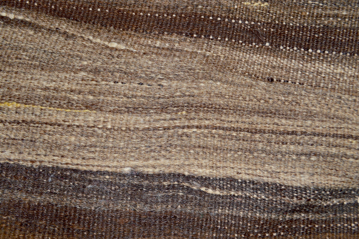 K04 Brown Striped Vintage Moroccan Kilim, 255 × 150 cm — detail 2