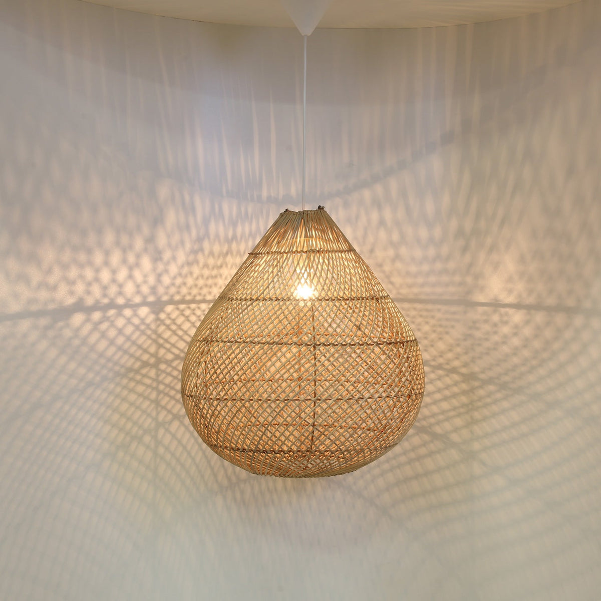 Solea – große Rattan-Pendelleuchte in Tropfenform, Ø 50 cm, Ansicht 2