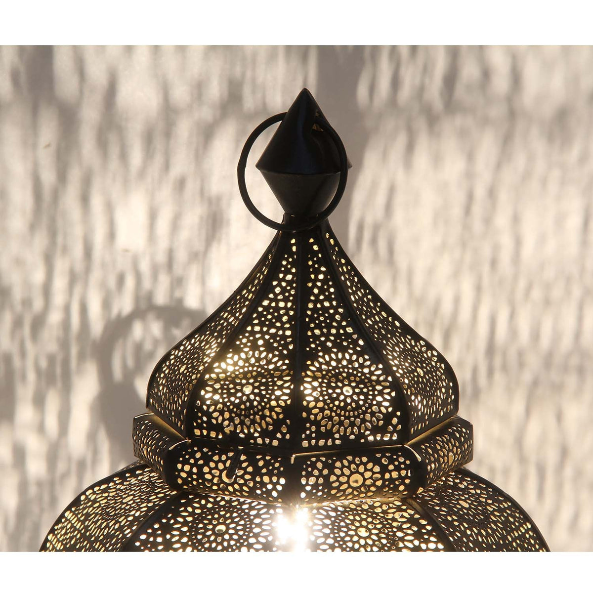 Tischlampe Schwarz-Gold mit Lochmuster – Leona 30 cm, Ansicht 3