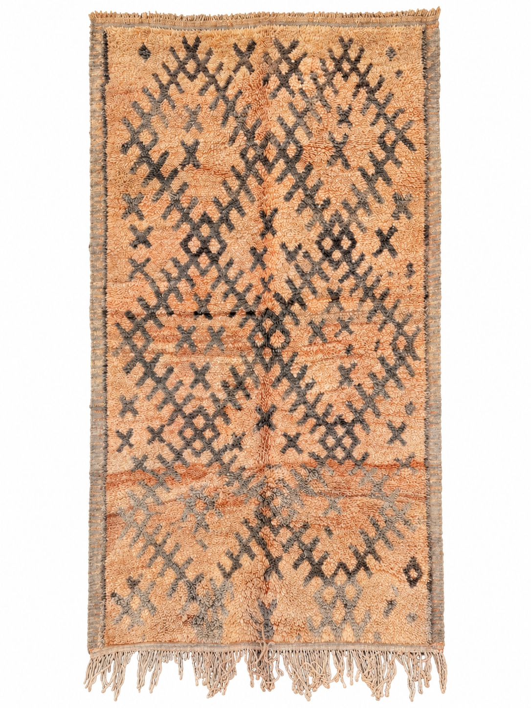 Naturfarbener Vintage-Teppich aus Marokko, 300 × 160 cm, mit unregelmäßigen dunklen Rauten und hellen Fransen auf weißem Hintergrund.