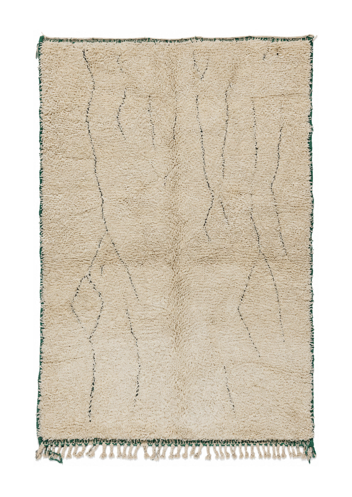 Beni Ourain Vintage Teppich Creme mit feinen Linien und grüner Kante · 230 × 154 cm · MF-022 – gerade Gesamtansicht auf weißem Hintergrund
