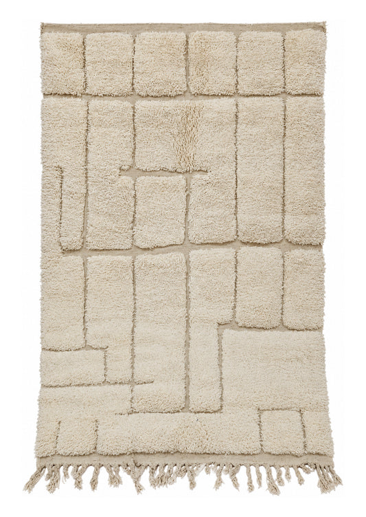 Beni Ourain Vintage Teppich Creme-Taupe mit feinem Gitter · 245 × 157 cm · MF-013 – gerade Gesamtansicht auf weißem Hintergrund