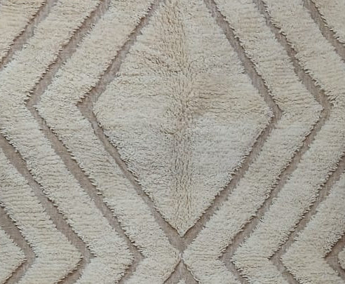 Pattern detail from the original photograph of Cream and Taupe Vintage Beni Ourain Rug with Zigzag Lines, 256 × 158 cm.