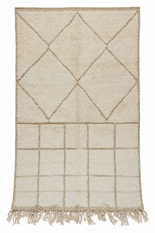 Beni Ourain Vintage Teppich Creme-Taupe mit Rauten und Raster, 254 × 150 cm, MF-036 – Gesamtansicht auf weißem Hintergrund