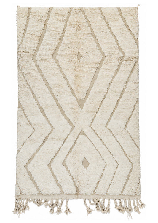 Beni Ourain Vintage Teppich Creme-Taupe mit Rauten und Zickzack · 237 × 150 cm · MF-012 – gerade Gesamtansicht auf weißem Hintergrund