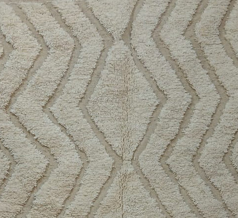 Pattern detail from the original photograph of Cream and Taupe Vintage Beni Ourain Rug with Zigzags, 250 × 150 cm.