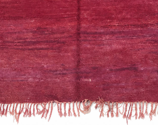 Fringe and edge detail of Mauve Vintage Moroccan Rug with Tonal Stripes, 276 × 176 cm.