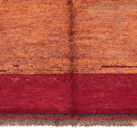 Vintage Berberteppich Ocker mit burgunderrotem Abschluss, 275 × 150 cm, MF-055 – Detailausschnitt von Kante und Fransen