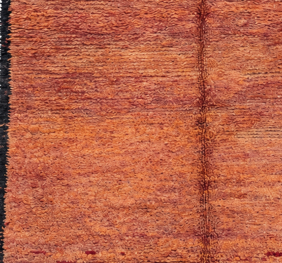 Vintage Berberteppich Ocker mit burgunderrotem Abschluss, 275 × 150 cm, MF-055 – Detailausschnitt der Oberfläche