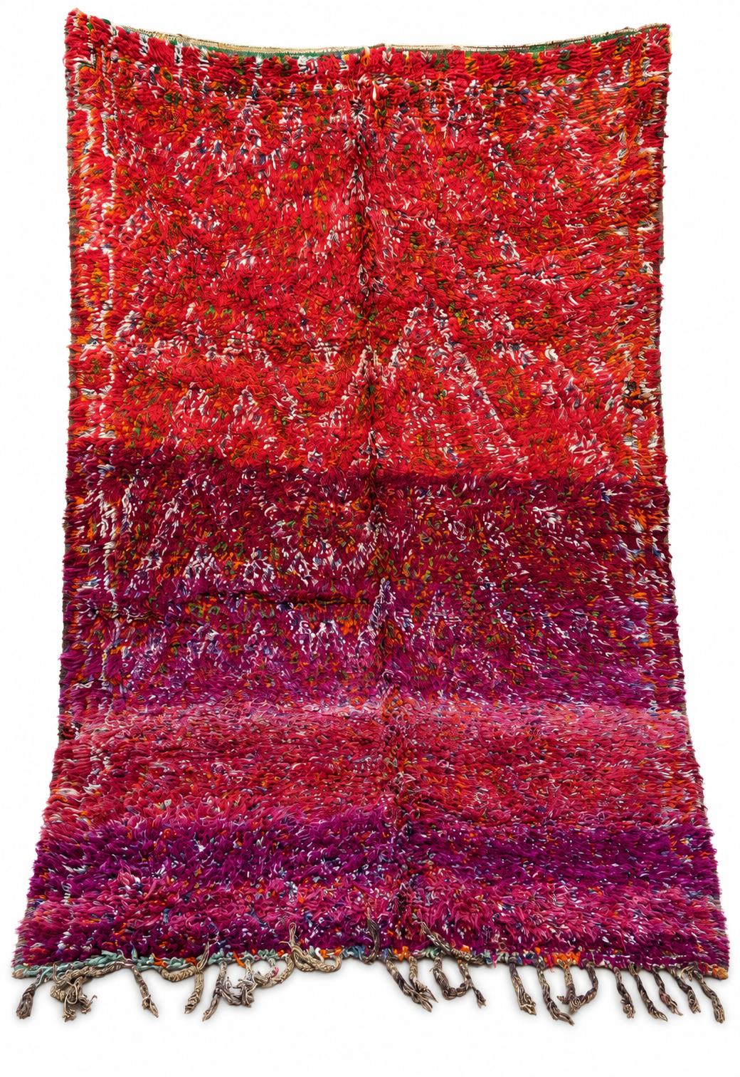 Vintage Teppich Rot Violett mit kräftigem Farbverlauf – 310 × 185 cm – weitere Ansicht mit natürlichem Fall, anhand des Originalfotos aufbereitet.