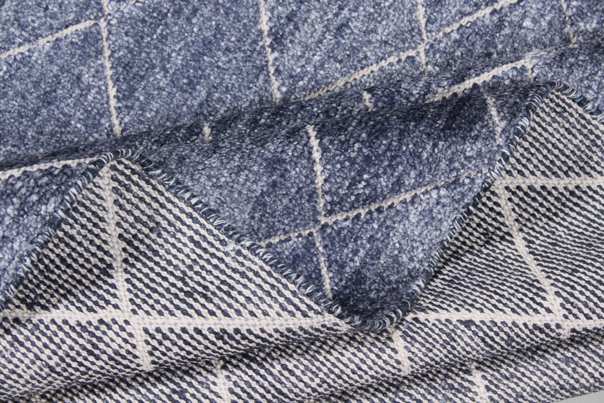 Blauer Orientteppich mit feinem Rautengitter, 300 × 238 cm – Produktansicht 8