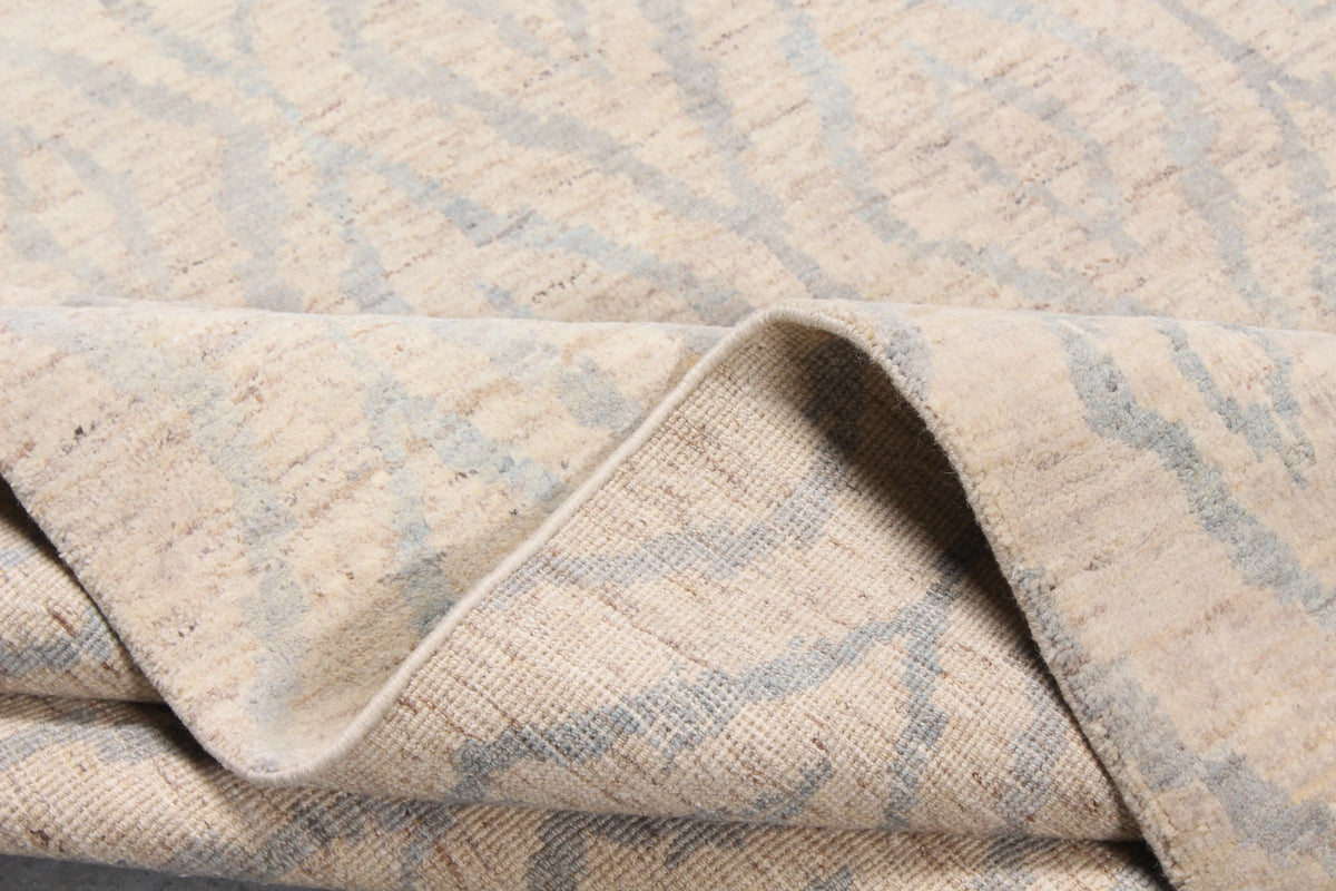 Beiger Orientteppich mit grauem Rautenmuster, 306 × 235 cm – Originalaufnahme 7